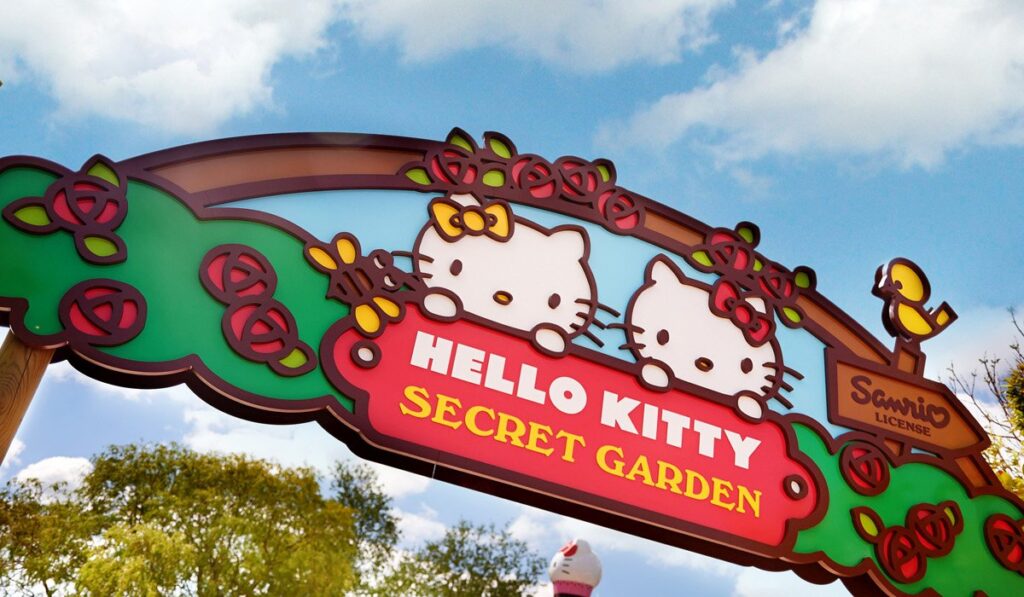 Hello Kitty Secret Garden
